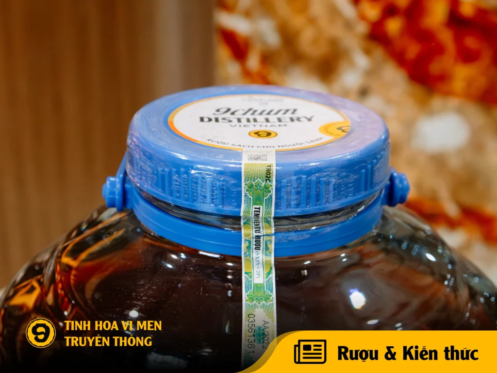 Chai rượu bị rò nắp khi giao: Cách ghi nhận và liên hệ người bán